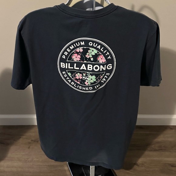 Billabong tee - Picture 2 of 4